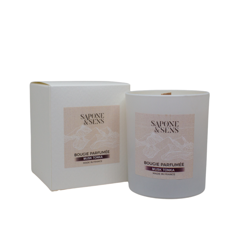 Musk Tonka scented candle